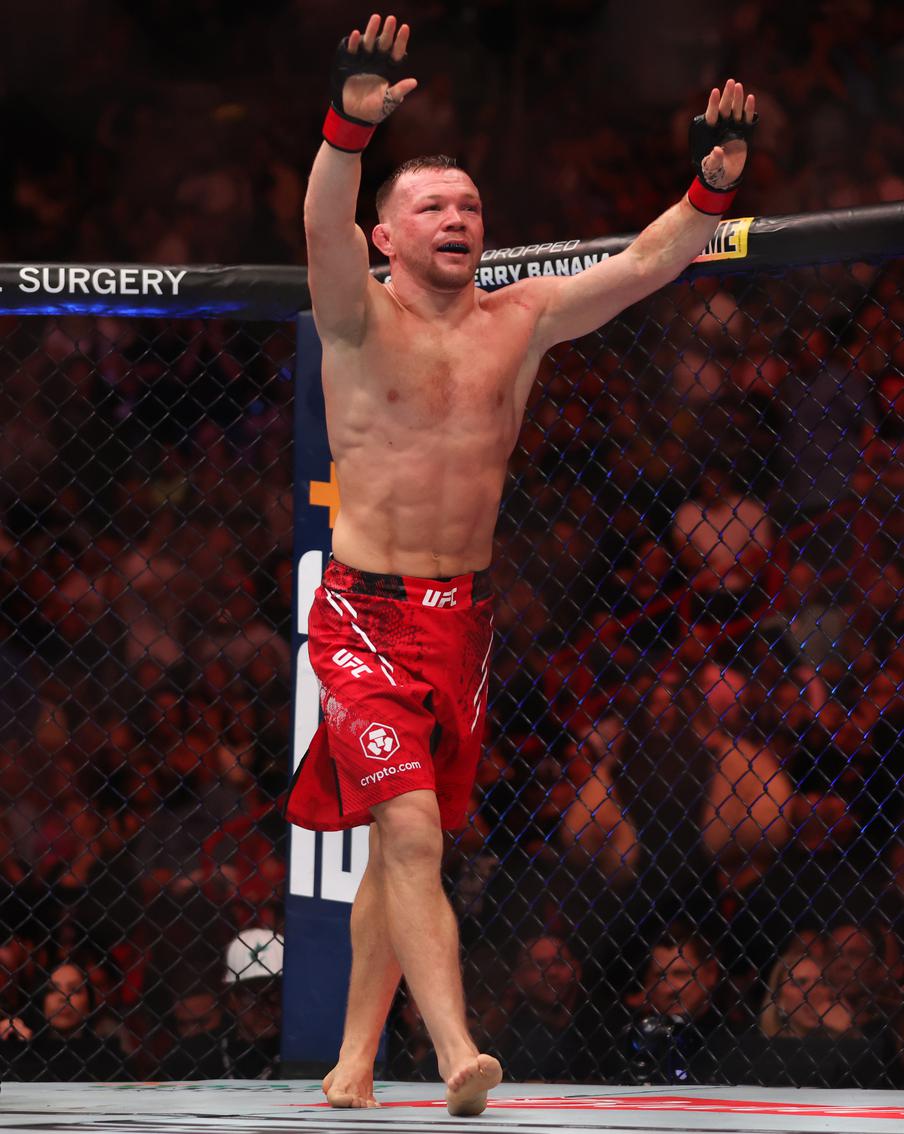 Российский боец UFC победил, несмотря на беспокоившую его травму