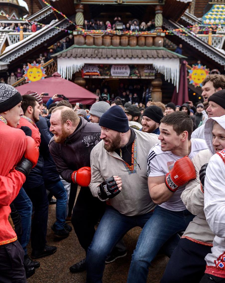 На драках в Масленицу бились до смерти гирями, ножами и кастетами