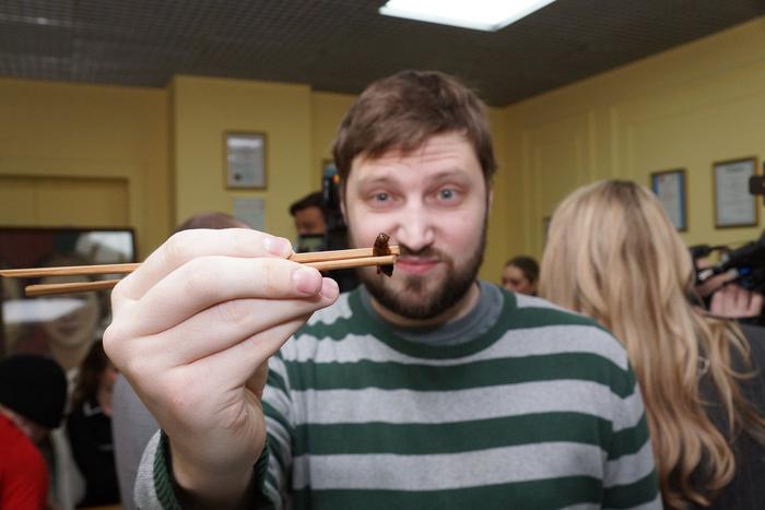 Сверчки – чипсики, а личинки – мяско. Репортёр Metro попробовал "еду будущего"