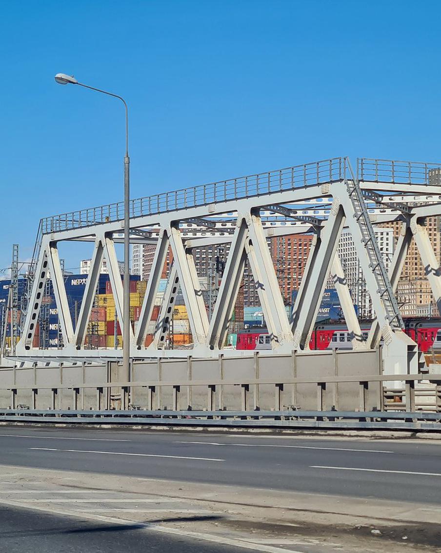 Благодаря строительству высокоскоростной магистрали перемещаться между Москвой и Санкт-Петербургом станет намного проще