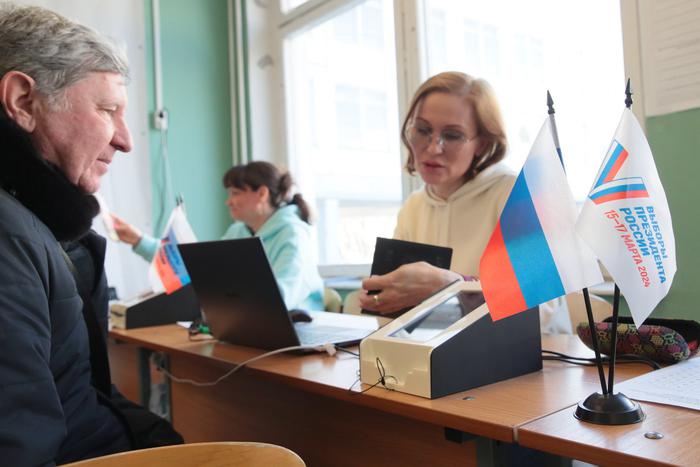 К 12:00 в Москве на выборах президента РФ отдали свои голоса более 1,5 млн человек