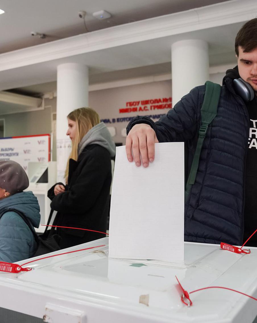 На 15 часов 16 марта в Москве проголосовали почти 4 млн человек, отметили эксперты