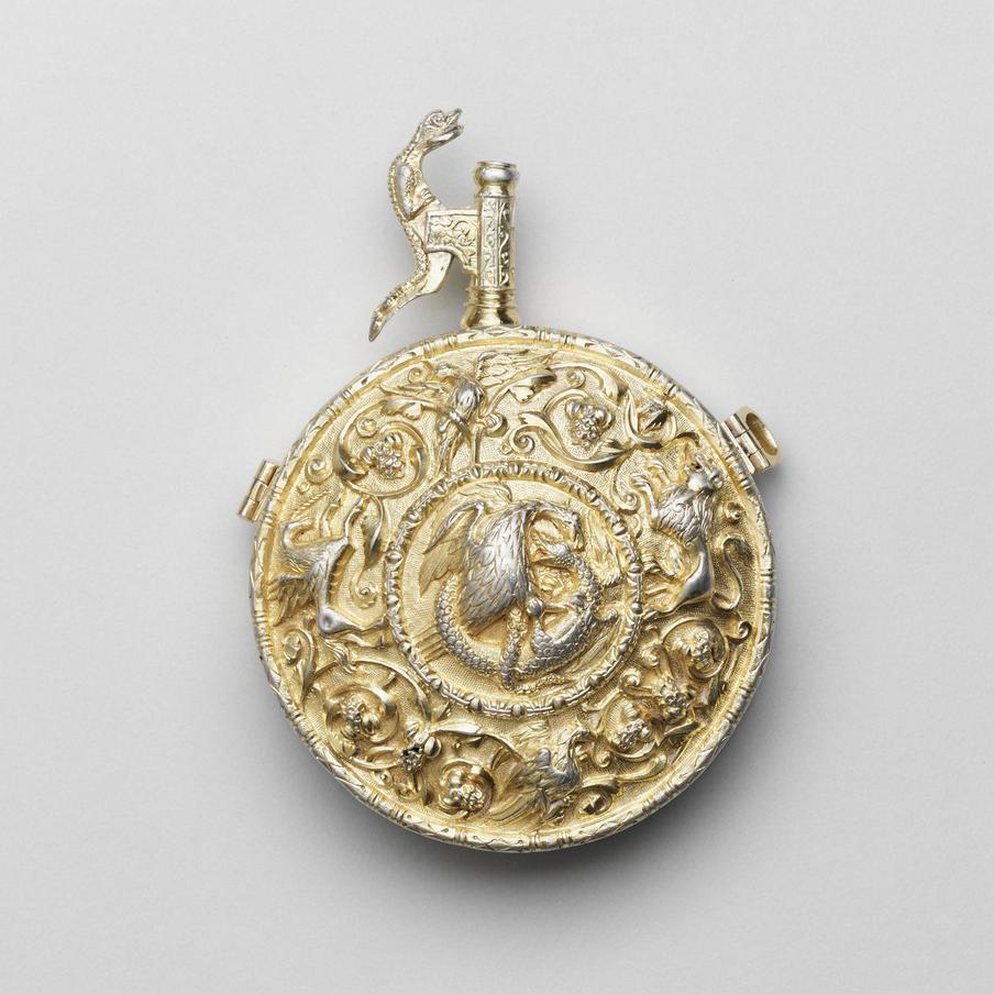 Натруска. Россия, Москва, 1660 г. Серебро; чеканка, резьба, канфарение. Из собрания П. Ф. Карабанова. Музеи Московского Кремля.