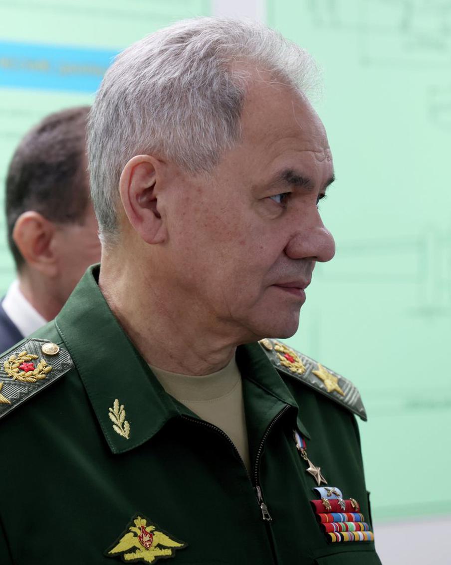 Министр обороны РФ призвал улучшить защиту кораблей от украинских дронов в акватории Чёрного моря