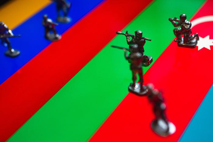 Пашинян предупредил об угрозе войны с Азербайджаном "в конце недели"