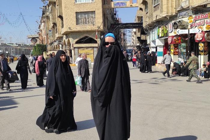 "Старалась не светить моськой". Москвичка проехала по Ираку автостопом