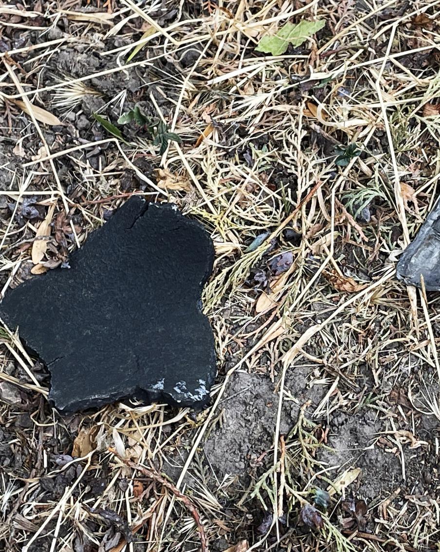 Обломки сбитой ракеты С-200 упали в центре Курска