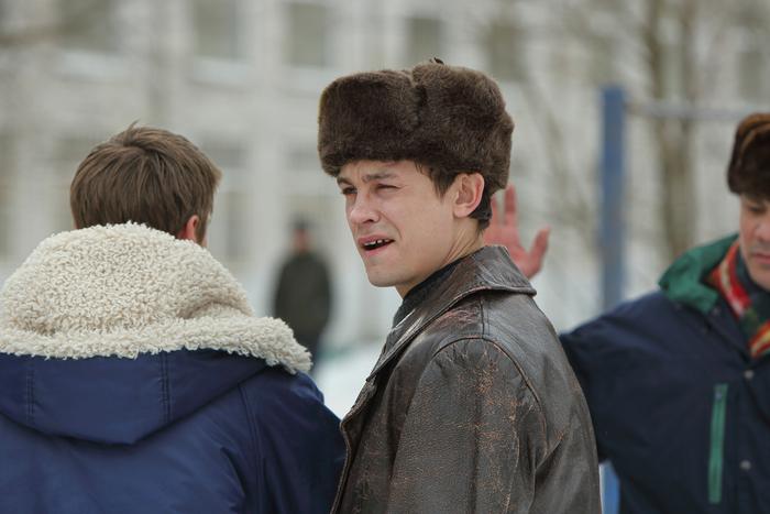 "Слово пацана. Кровь официантки". Никита Кологривый устроил потасовку в баре Новосибирска