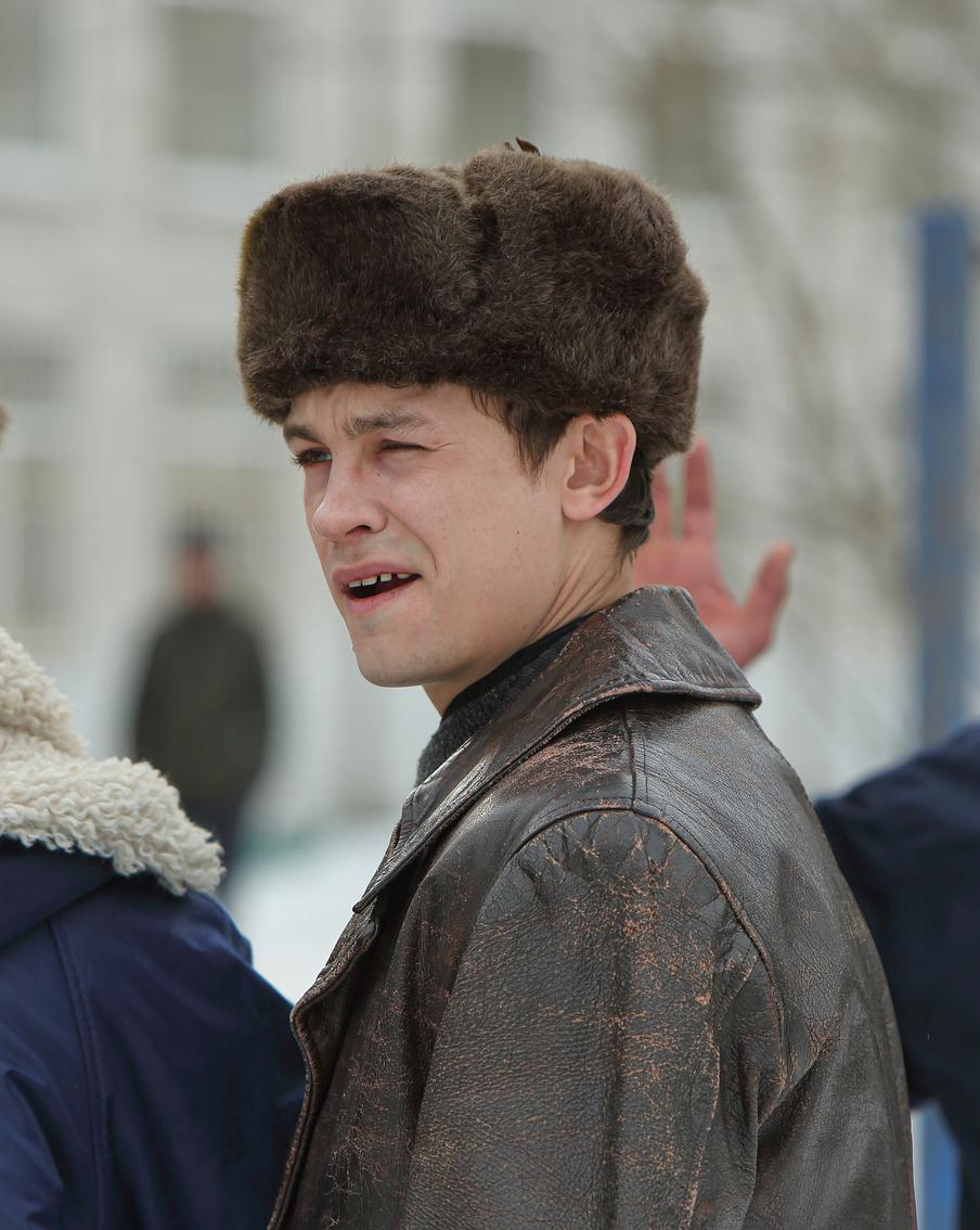 "Слово пацана. Кровь официантки". Никита Кологривый устроил потасовку в баре Новосибирска