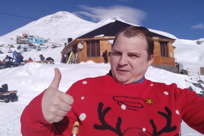 На ВДНХ покажут спектакль об инвалиде-колясочнике. Он покорил Эльбрус и режиссёра Илью Носоченко