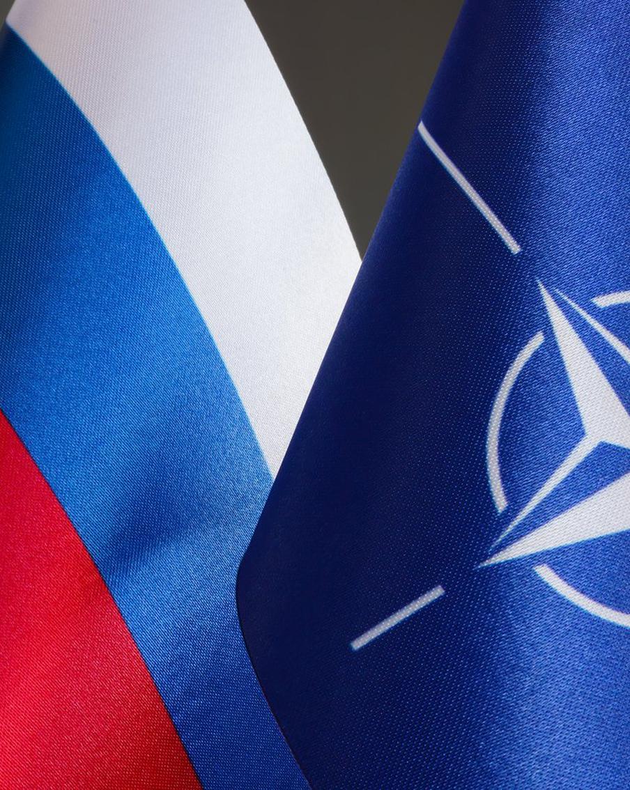 НАТО готово к конфликту с Россией, экономика Украины серьёзно подорвана: хроника событий украинского кризиса