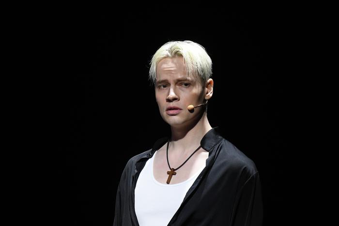 Певец SHAMAN заявил о готовности оплатить похороны каждой жертвы теракта в "Крокусе"