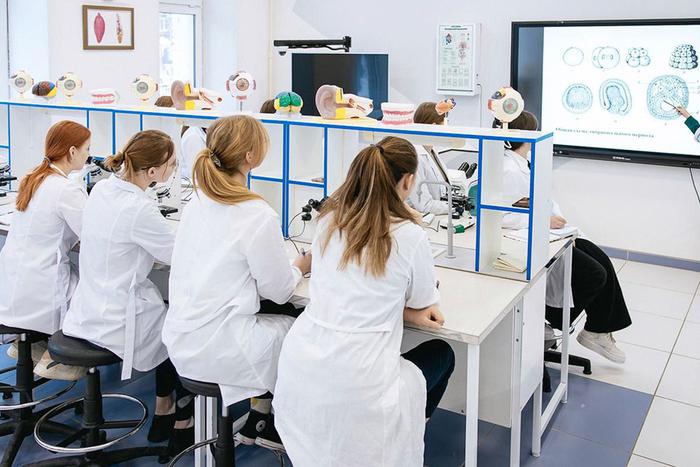 Как в медицинских классах Москвы готовят будущих врачей