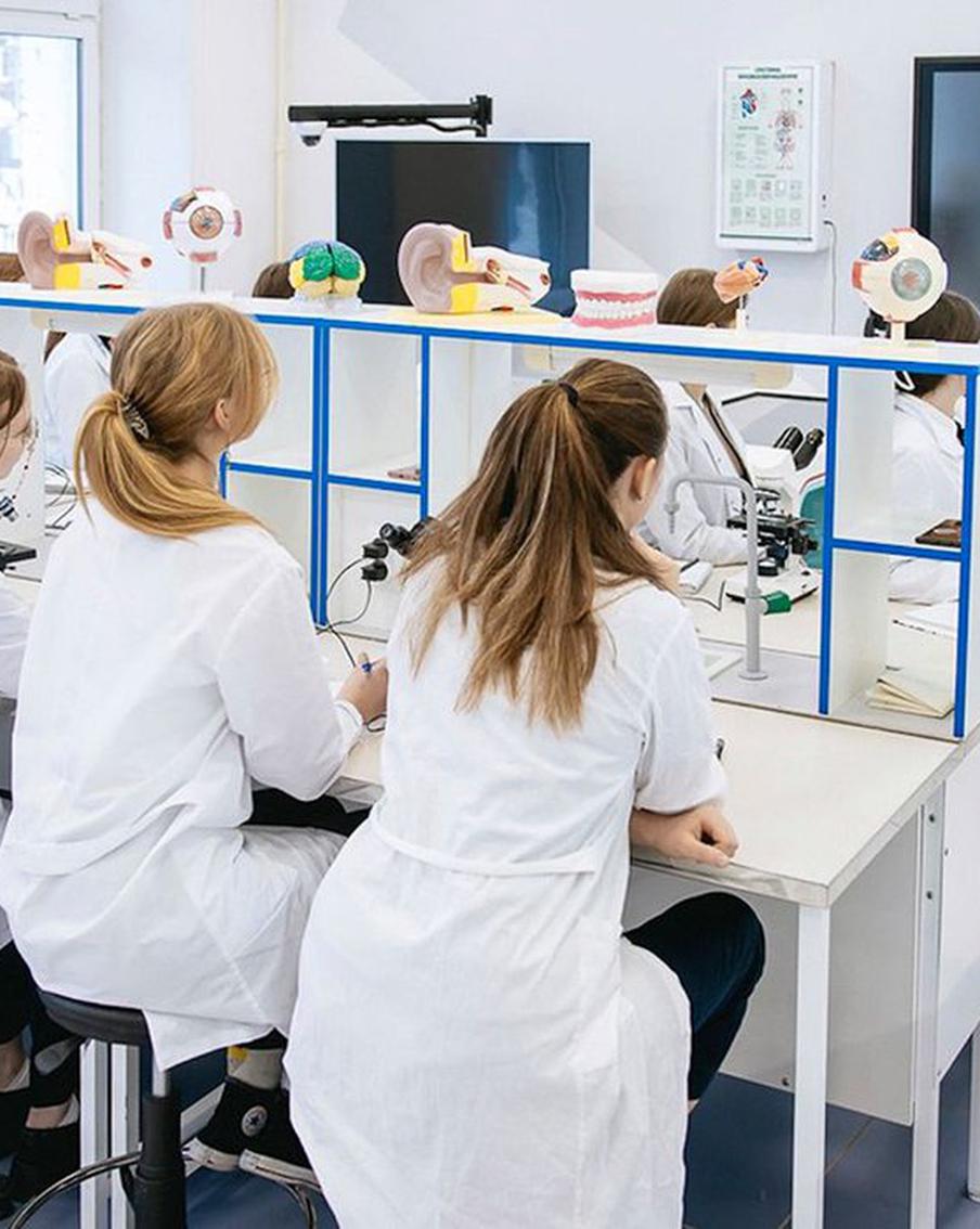 Как в медицинских классах Москвы готовят будущих врачей