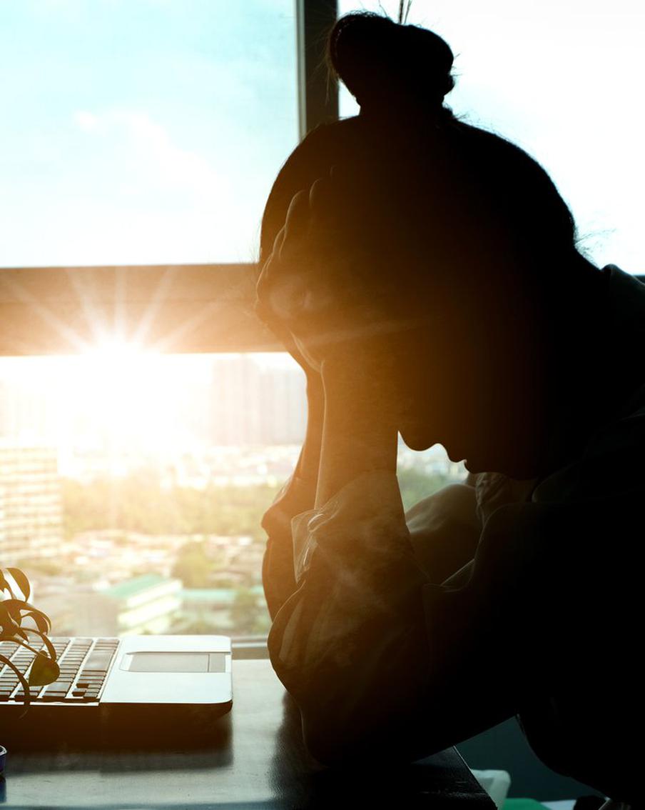 Как правильно вести себя, если вас накрыло тревожное состояние