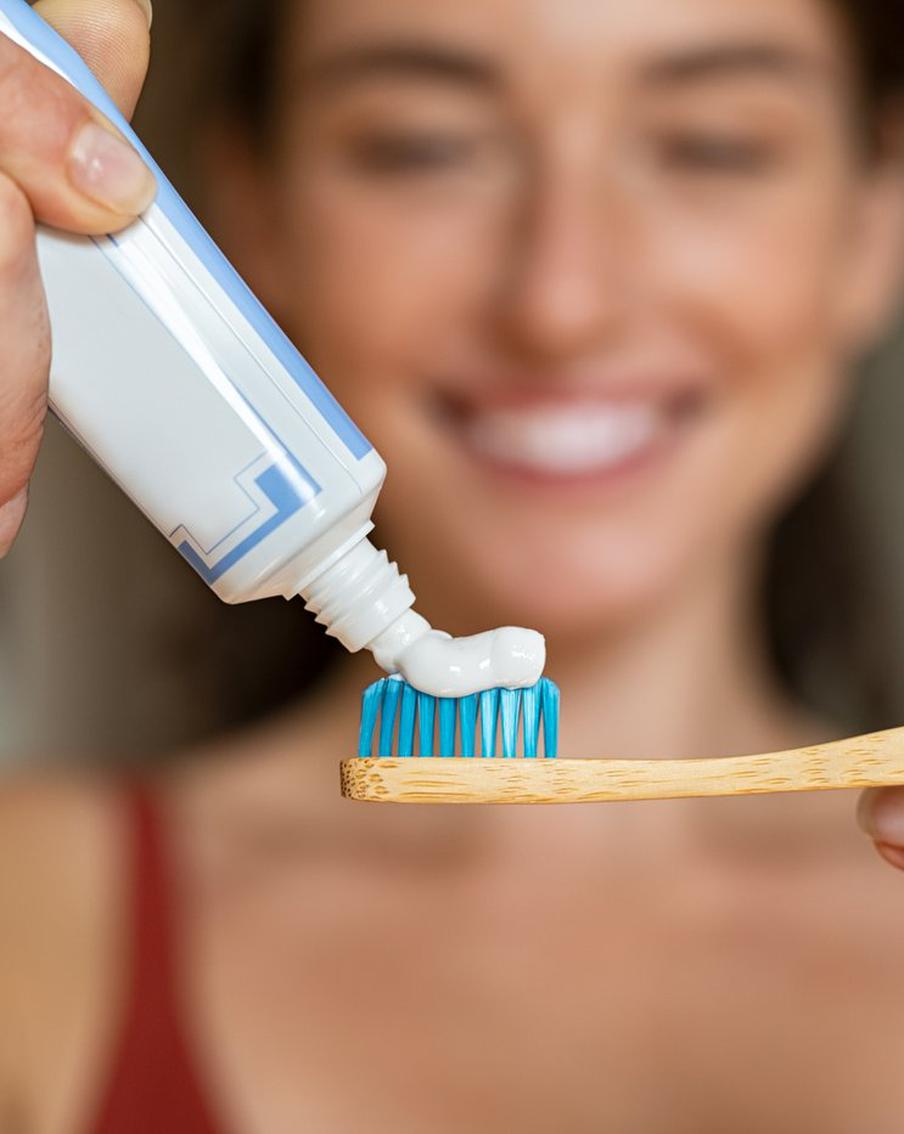 Вы ещё чистите зубы? Тогда эти блогеры идут к вам