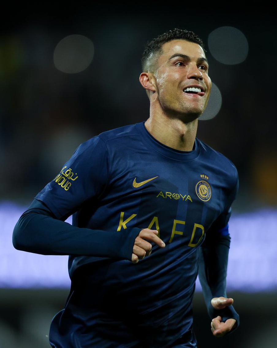 Роналду оформил хет-трик и ассистентский дубль за 45 минут