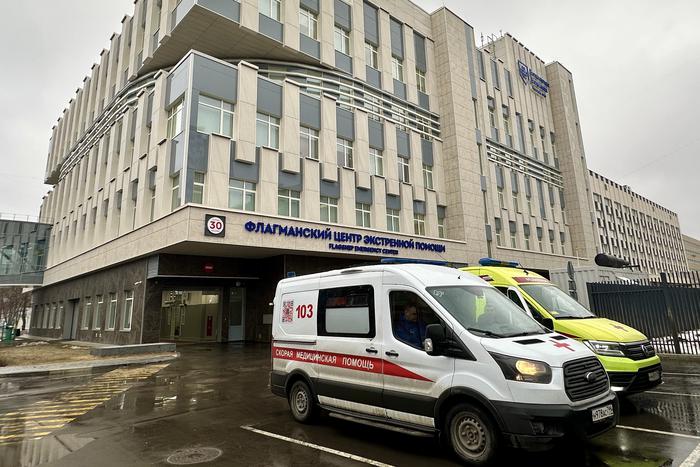 Территорию Боткинской больницы благоустроят в этом году. Сделают удобную навигацию, дороги и восстановят работу фонтана