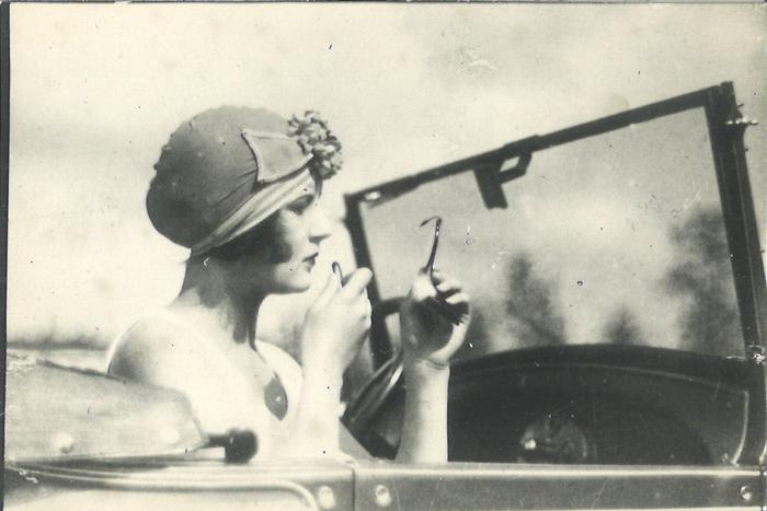 Лиля Брик ревностно реагировала на воспоминания соперницы о последнем годе жизни и дне самоубийства Маяковского