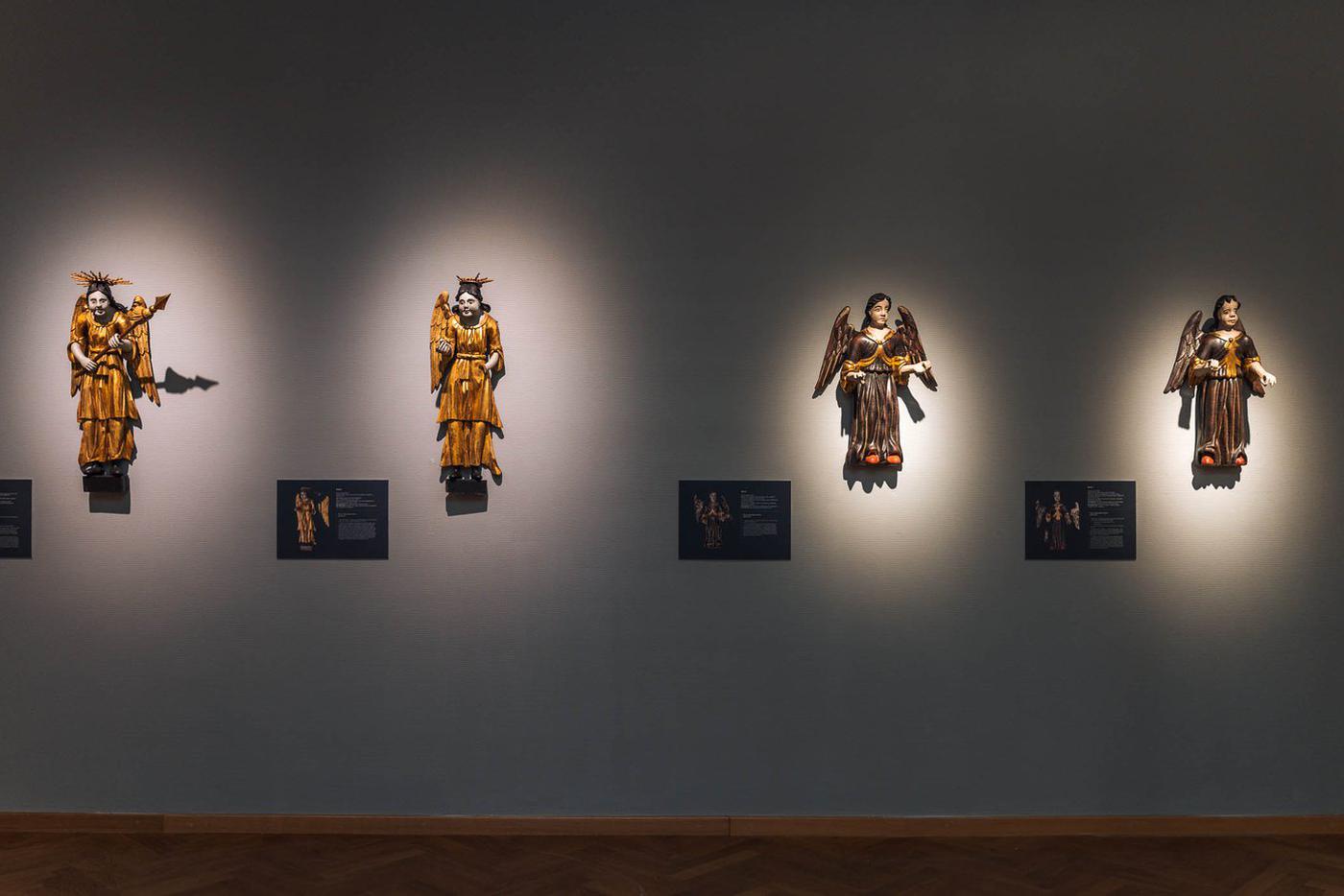 Фрагмент экспозиции "Цвет сквозь эпохи".