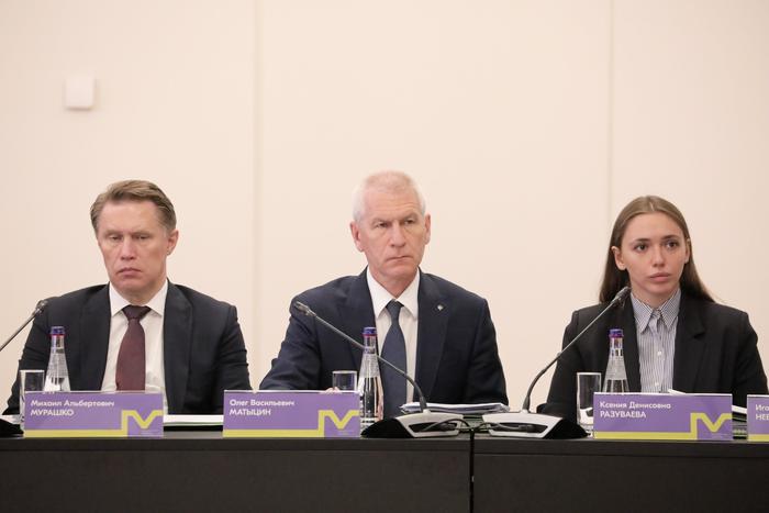 Министр спорта РФ высказался против деления спортсменов на "иноагентов" и "патриотов" из-за их участия в Олимпиаде