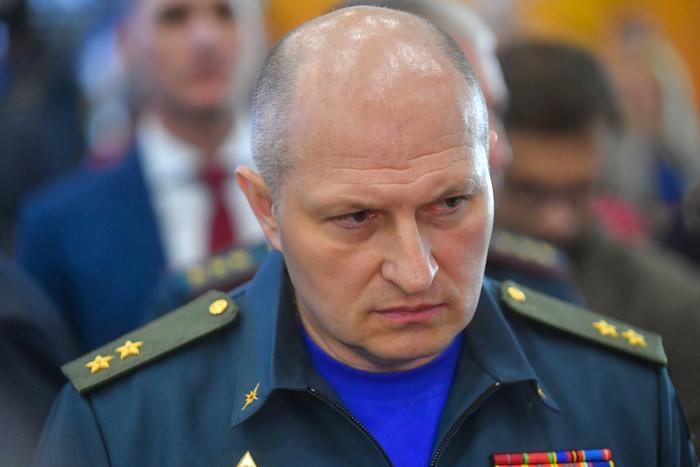 Глава МЧС прибыл в частично затопленный Орск для контроля хода спасательных работ и условий размещения пострадавших