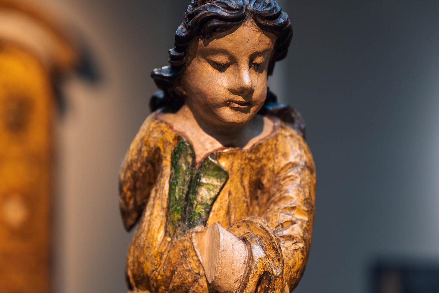 Фрагмент экспозиции "Цвет сквозь эпохи".