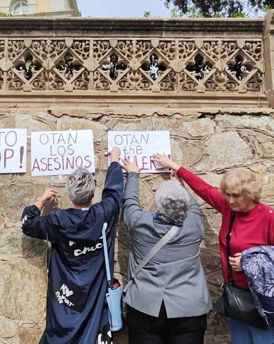 Гражданские активисты в Испании продолжили акции протеста против украинского террора в Донбассе