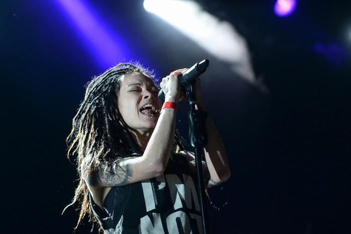 "СЛОТ" продолжит выступать, несмотря на уход фронтмена Дарии Нуки Ставрович