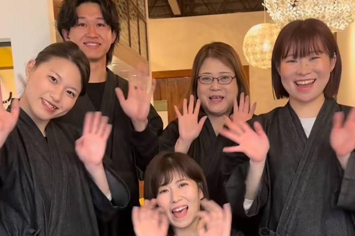 Болтунам вход воспрещён: как работает "тихое кафе" в Японии