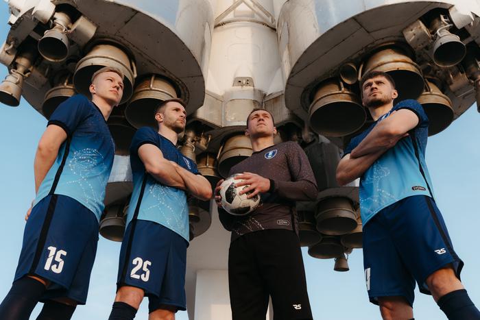 Футбольные команды отрываются от Земли: какие клубы обращаются к теме космоса