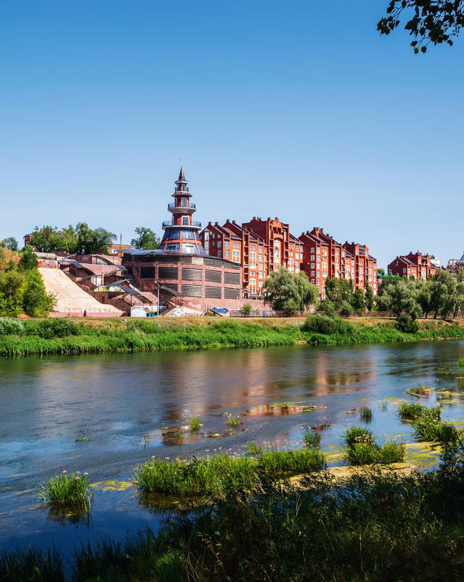 Уровень воды в реке Урал наконец-то начал снижаться после более чем недельного разрушительного паводка в регионе