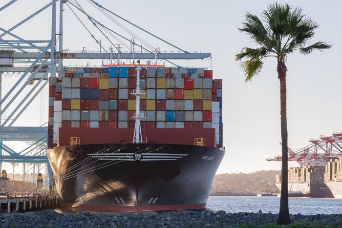 Россияне могут быть среди заложников на судне, которое ранее захватили иранские вооружённые силы