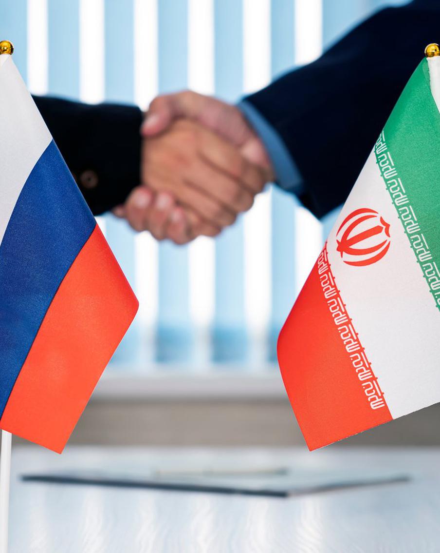 Российский моряк связался с семьёй несмотря на то, что находится на захваченном Ираном судне