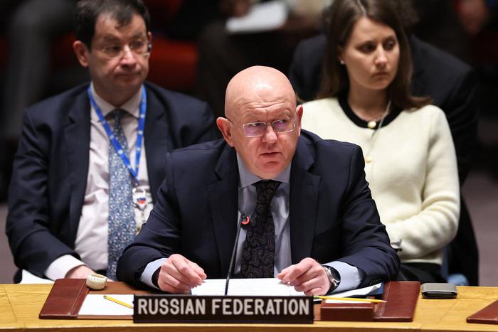 Небензя назвал заседание ООН из-за удара Ирана "парадом лицемерия"