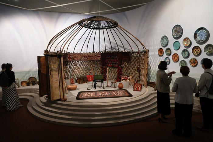 На Красной площади появилась юрта: её прятали в Историческом музее 65 лет