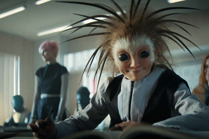 Алиса Селезнёва снова на экранах: каким получился фильм "Сто лет тому вперёд"