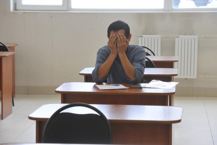 Глава Минобрнауки анонсировал изменения в экзаменах для мигрантов в России