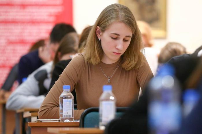 Победителям краеведческого диктанта подарят билеты на выставки и представления