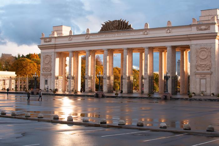 Столичные парки снова открыты для посетителей. Ранее их закрывали из-за непогоды