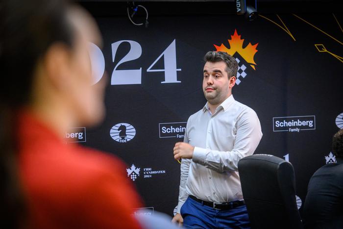 Российский шахматист покидает турнир претендентов ни с чем