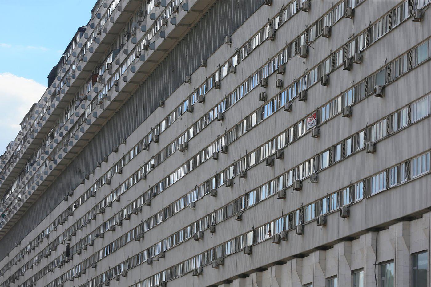 И правда похоже на многопалубный корабль.