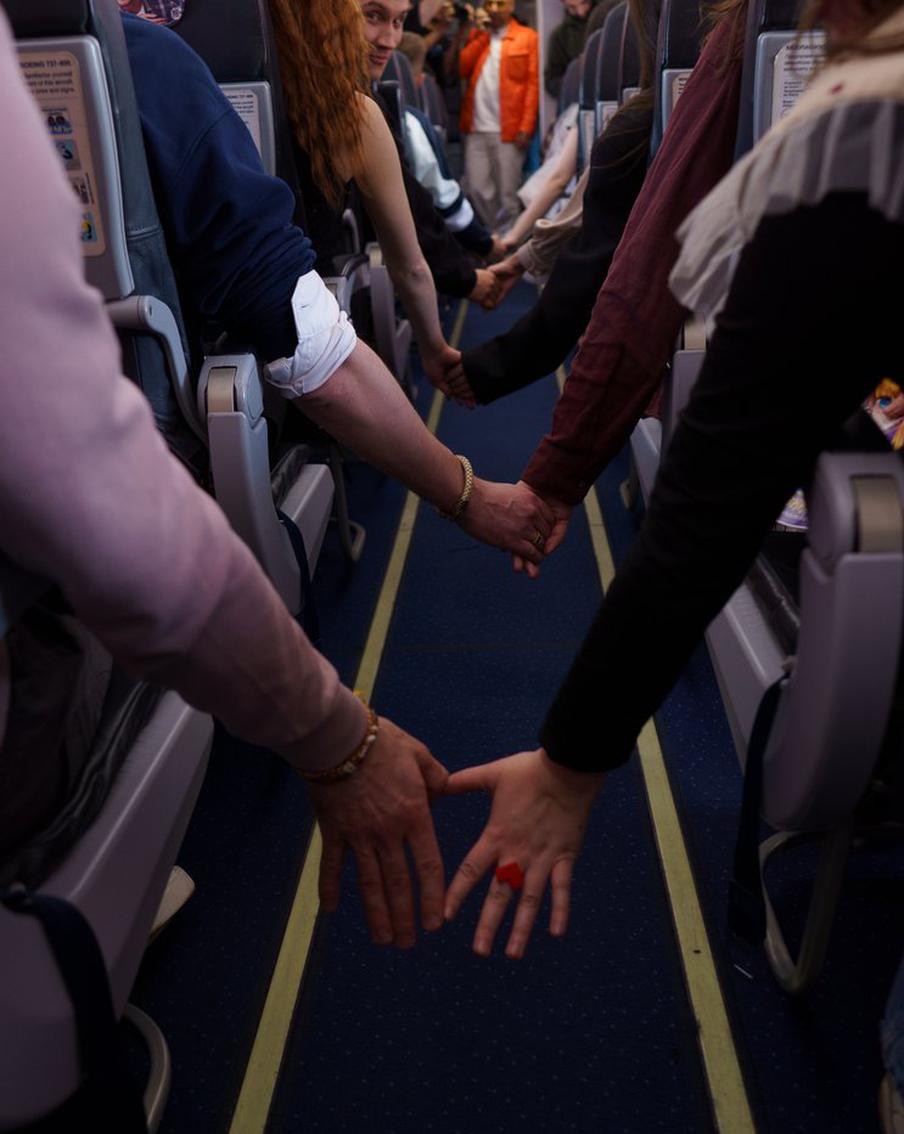 Свидания на высоте птичьего полёта: как прошел рейс для знакомств в небе над Москвой