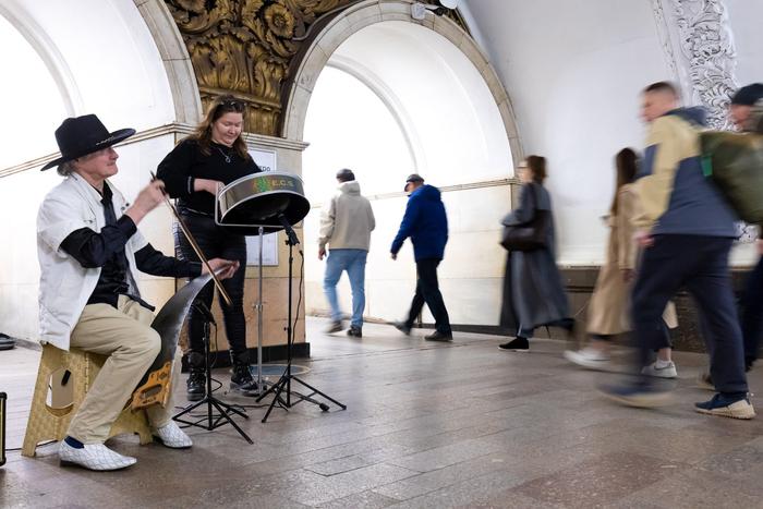 Как звучит поющая пила и карибский барабан: Metro поговорило с участниками проекта "Поющая сталь"