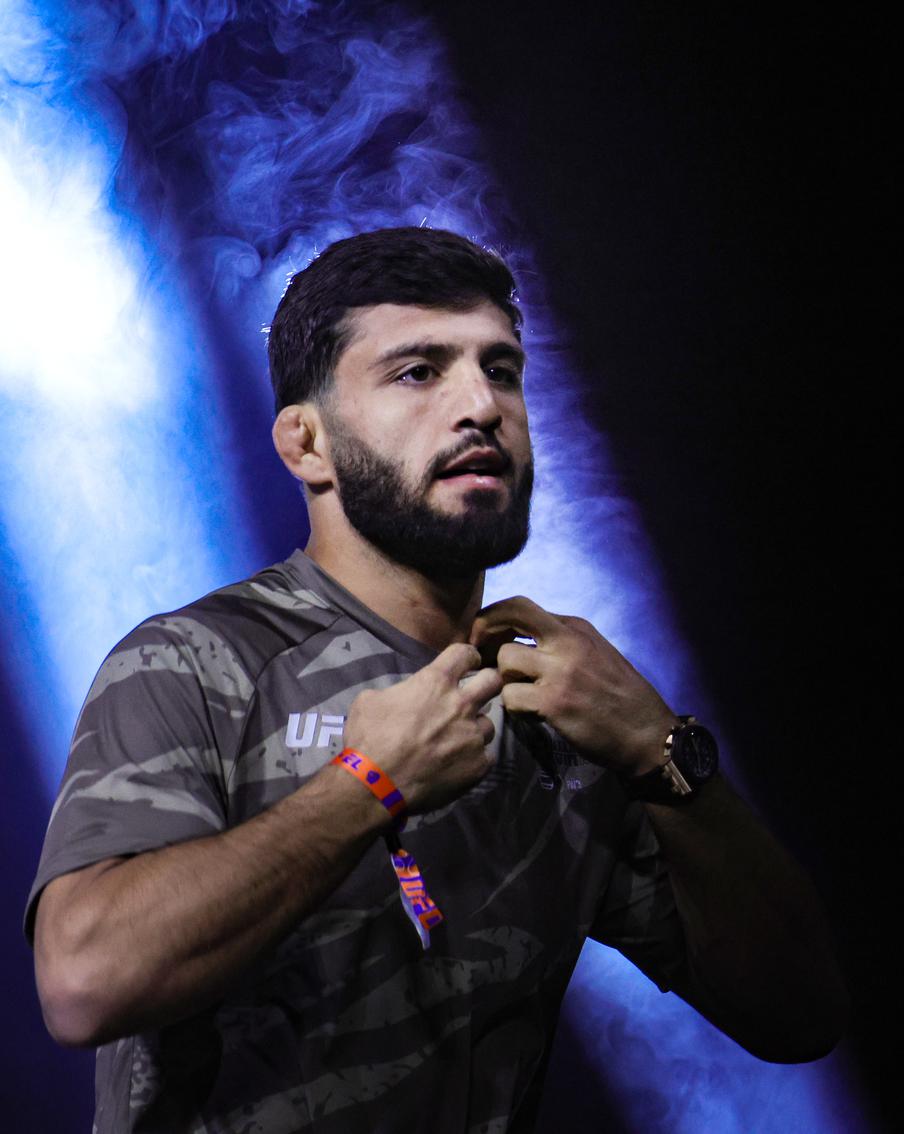 Боец Царукян не получил полный гонорар из-за драки