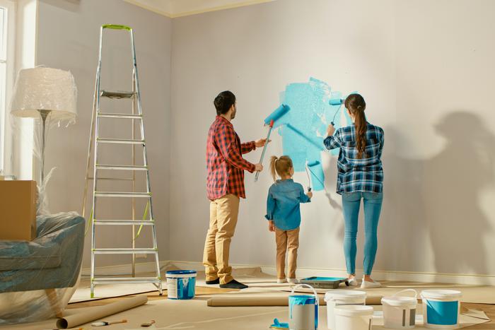 Ремонт квартиры своими руками: с чего начать и сколько нужно денег