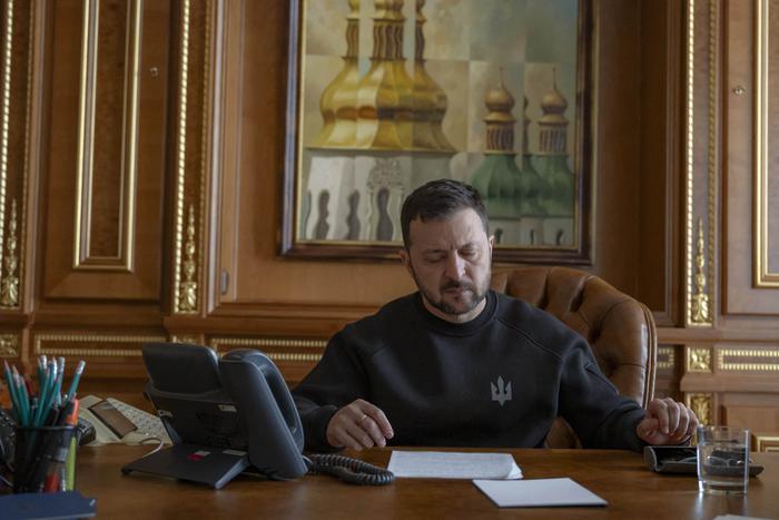 Украинские власти могли занижать потери ВСУ, чтобы не мешать идущей сейчас мобилизации на фоне нехватки солдат