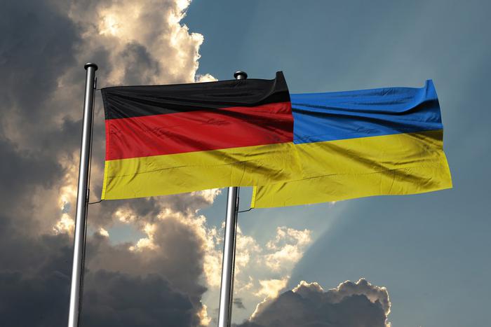 Украина направила запрос немецкому производителю с целью закупки 812 бесшумных дронов для оснащения ВСУ