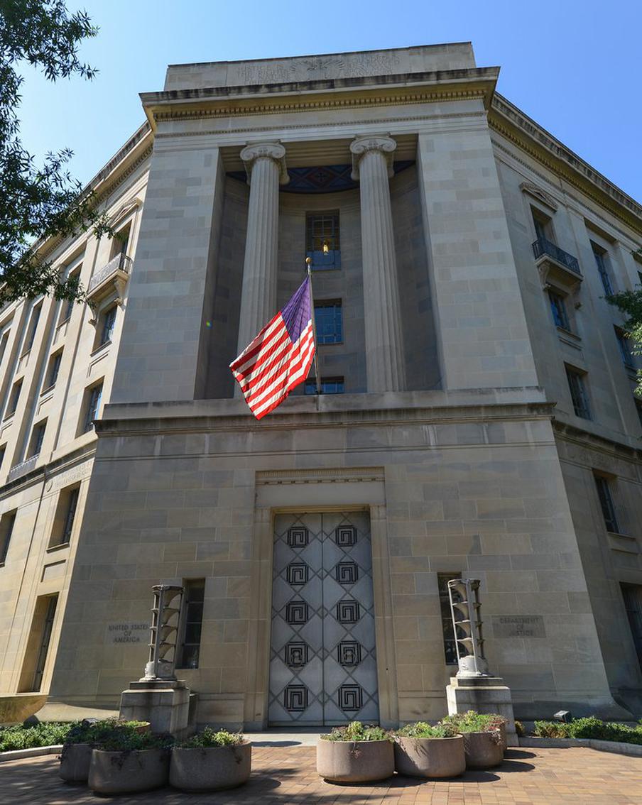 Житель Нью-Йорка признался в передаче России технологий для беспилотников