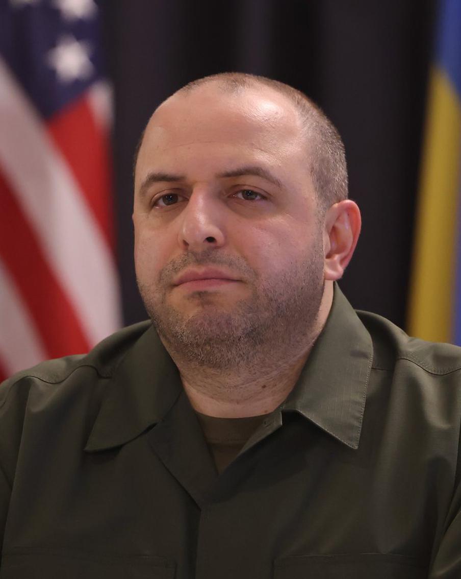 В украинском министерстве обороны опровергли информацию о возможной отставке действующего главы ведомства